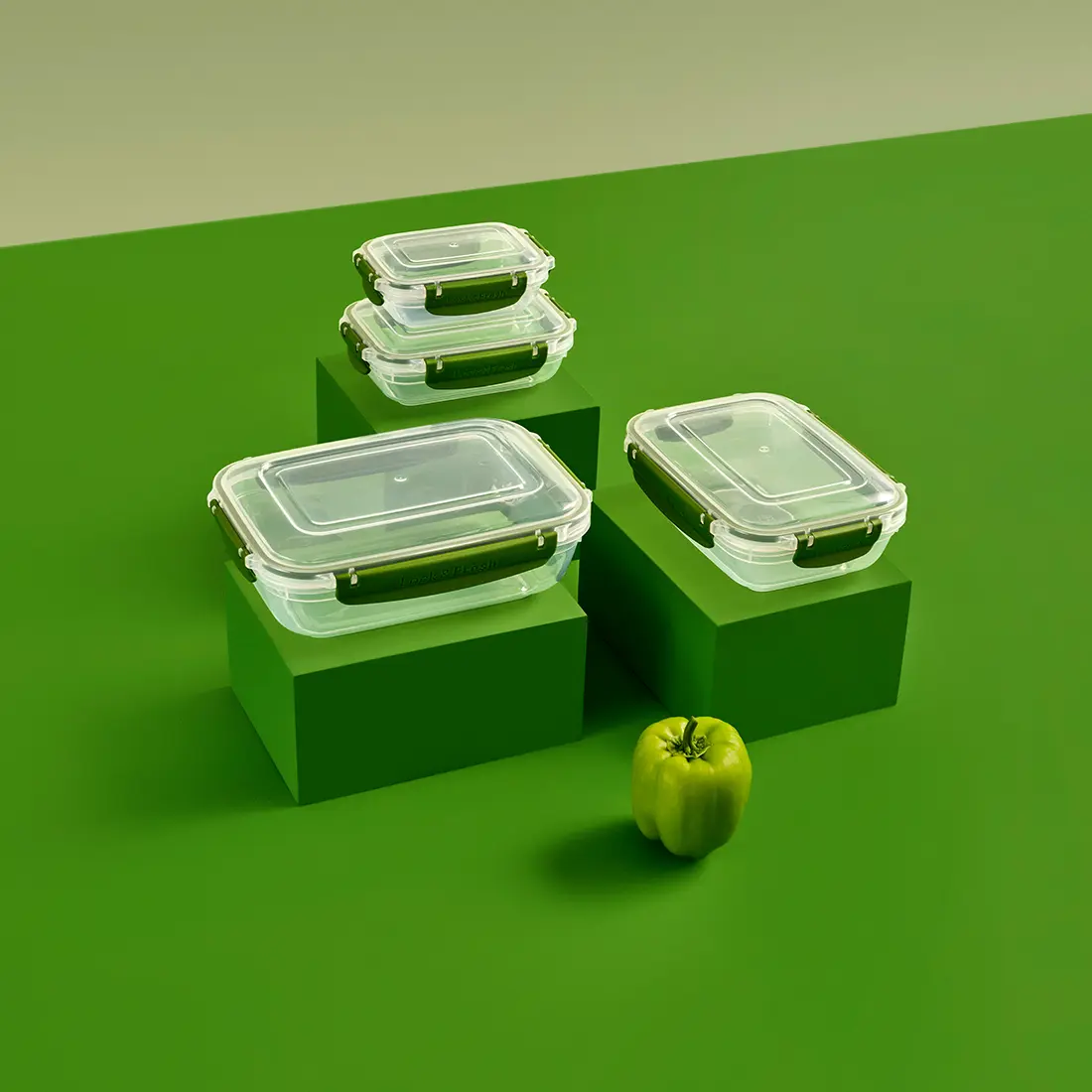 Set di 4 contenitori ermetici di plastica trasparente e forma quadrata con coperchio munito di clip colorate di chiusura lungo i lati - immagine 8
